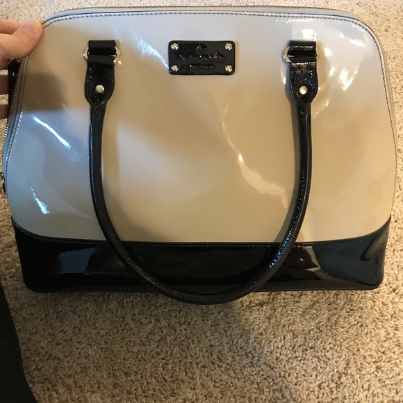kate spade Handbags - Gorgeous patent Kate Spade bag